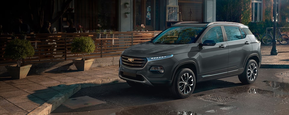 Nueva camioneta pequeña Chevrolet Groove 2023, con innovador diseño exterior, motor de 1.5 L y techo panorámico